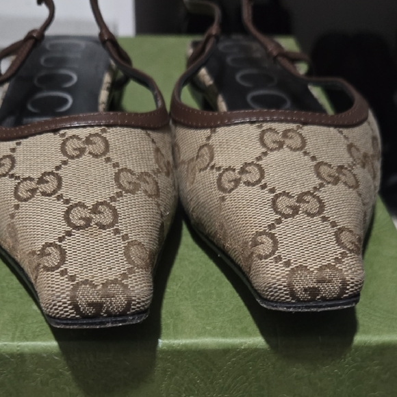 Gucci Women's Tan Canvas Slingback Flats - Picture 3 of 6